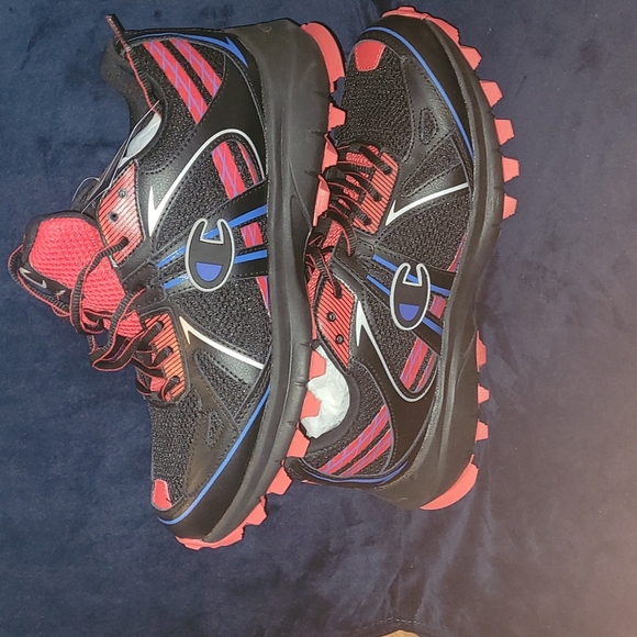 New Champion LOGO "APPROACH" Sneakers sizes 10 and 10.5 - Picture 9 of 10